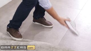 Brazzers - Banging Goddess Hispanic Katya Rodriguez Loves her Step Dad's Rough Coc