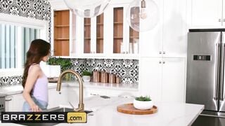 Brazzers - Vulgar Goddess Vanna Bardot Likes it Huge