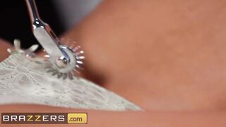 Brazzers - Doctor Danny D Tests Sienna Day Twat if she can Feel his Huge Penis