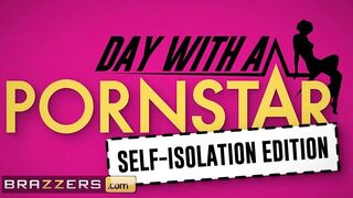 Brazzers - Eva Elfie Gets through self Isolation with Videogames