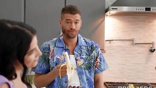 Brazzers:Party like a Finger's up your Trailer