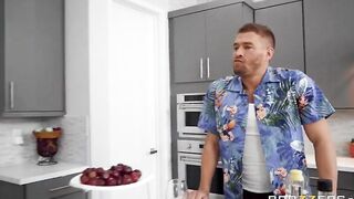 Brazzers:Party like a Finger's up your Trailer