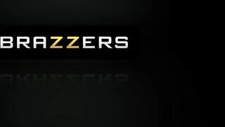 Brazzers:Party like a Finger's up your Trailer