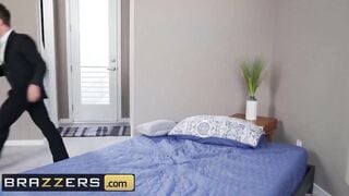 Brazzers - Step Sisters Sissor and Fight over Cock