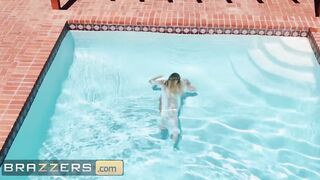 Brazzers - Anal Enjoys Jessa Rhodes Gets Huge Soak Booty Stuffed