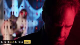 Brazzers - Long Tit Pornstars Angela White & Molly Stewart Share into Threesom