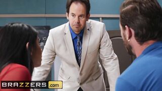 Brazzers - Curvy Big Boobed Coed Violet Myers Riding Professor