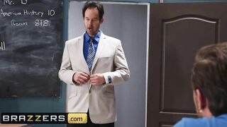 Brazzers - Curvy Big Boobed Coed Violet Myers Riding Professor