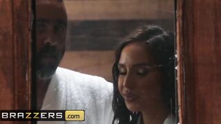 Brazzers - Interracial Cuckold 3 Way into the Spa