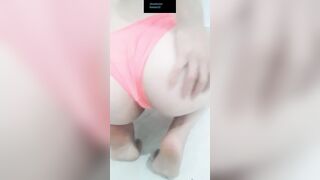 Tango live – Moroccan Bitch nicked and twerking