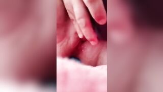 Sexywingedone loves dildos into her butt!