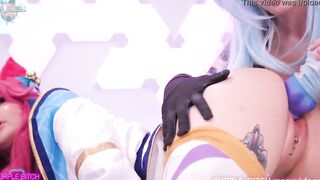 Ahri and Vayne with fake male body and long sex toys