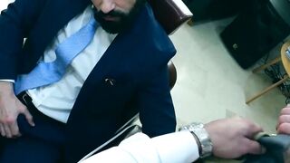 The CEOs Cutting Edge