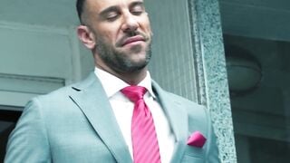 Sleek, Smooth and Servile Gustavo Cruz Seduces Scott Carter