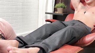Sole Mates French Foot slave Falls for English Stud
