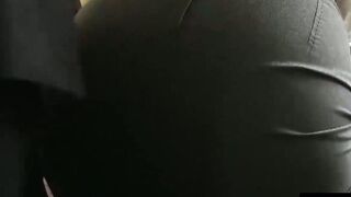 Bouncing Knobs and Seductive Thighs A Sultry Encounter