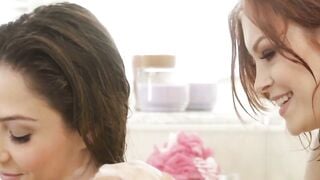 Babes Gone Wild Cassie Laine and Bree Daniels Sultry Soak