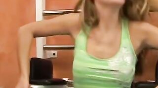 UNBELIEVABLE UPSWING! Fitness Addict Squeezes Out 70kg Muscle Monster After 100 Brutal Squats