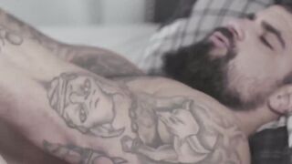 Muscular hunk hammers stepson bare after being sucked off