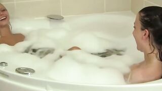 LAURES LUSTFUL GOLDEN FRENZY A 13MINUTE HEAVENLY DEBAUCHERY