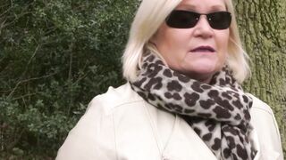 MILF Boulevard Blonde Bombshell Licks Her Way to Bliss