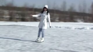 SIZZLING SKATES AND SULTRY SKates