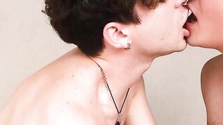 Thick Latina Couple Fucks Two Guys in Front of Camera (Enriquemudo & Joedave). (Final) .mp4/.mov,.wmv..1080p/60fps.