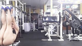 WORKOUT BOMBSHELL OF THE LEGS OF THE SCULPTURAL GODDESS milf