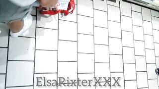 I'm into a shoe store with no underwear. ElsaRixterXXX