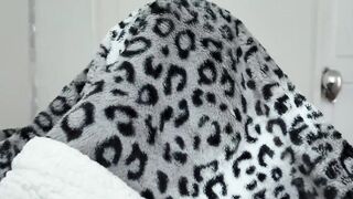 DesireRunsDeep.com  Stepbrother Seduction