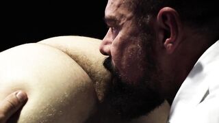 The Beard Meets the Wand Max Sergants Pleasure Paradox