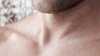 "Teen Heartthrob Strips Down & Masturabtes To Orgasm"