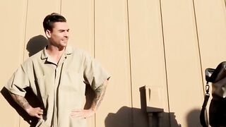 "Johnny Fills Up Hunk Ivan With A Massive Load - Gay Porn"