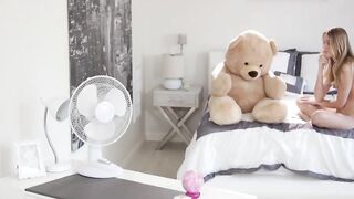 "Babe's Best Friend Shares Slippery Pussy Buffet - Solo Female Masturbation"