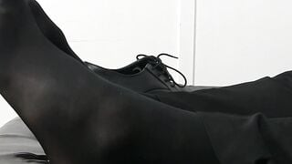 SoleMatesXXX.com  Bearded Bachelors Bewitching Feet inspection