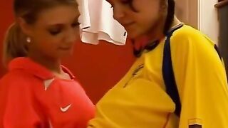 Coachs Pet Juicy Blonde Tops Rambunctious Brunette in Bedroom Terminee Showdown