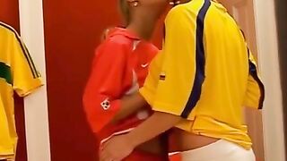 Coachs Pet Juicy Blonde Tops Rambunctious Brunette in Bedroom Terminee Showdown