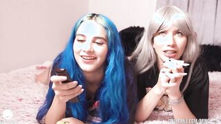 2 young turned on latinas explore their sexuality together and view porn while masturbating! follow them on instagram @mingalilea and @yeniferchp