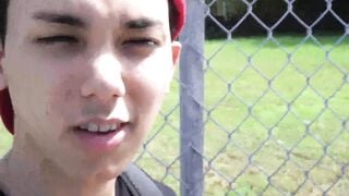 Bắc Twink Latino ottenere soldi prendendo cazzo ratto e faccia