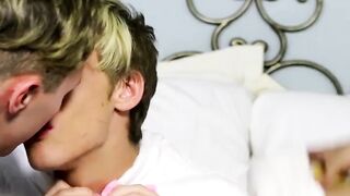 "Raw Twinks Anal Threesome with Bareback Action"