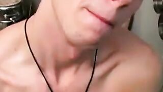"Twinks Handjob Heaven - Group-HandJob Action with Hunks"