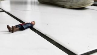 "Tiny People Crushed Under Giant Feet of Sex Goddess Eliza Jane"