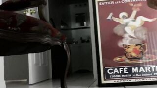 "Tiny People Crushed Under Giant Feet of Sex Goddess Eliza Jane"