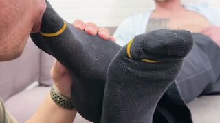 "Foot Worship - Foot Fetish Goddess Dominates Hunk's Dick"