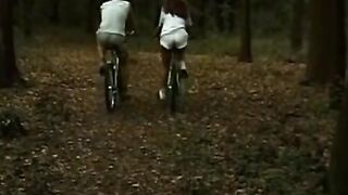 Intense Milf Gets A Raw And Passionate Pounding From Stranger In Public Park!