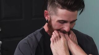 Doctor's Office - Patient Loves His Beard And Bigger Thick Cock