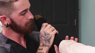 Doctor's Office - Patient Loves His Beard And Bigger Thick Cock