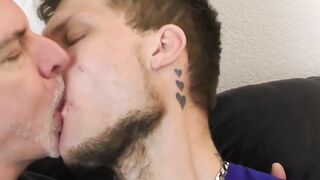 Tongue Battling Threesome - Richards Lennoz vs Jake Skitters