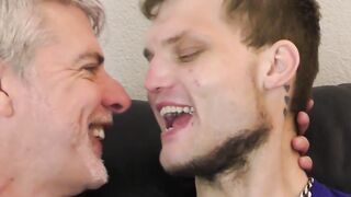Tongue Battling Threesome - Richards Lennoz vs Jake Skitters