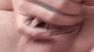 MATURE GAY SEX - Older guy fucks younger stud with raw dogging
